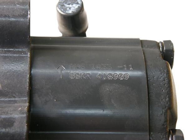 RM-70118320I004.jpg