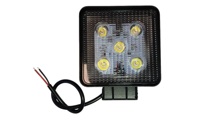 693LED2204-Photoroom.jpg