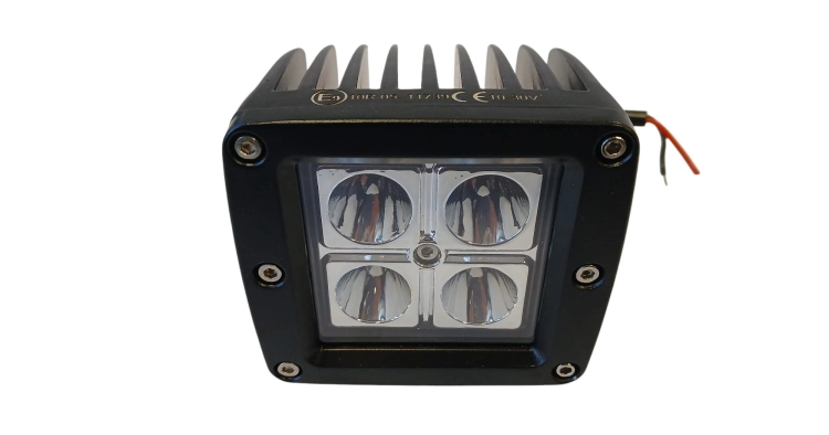 693LED0082-Photoroom.jpg