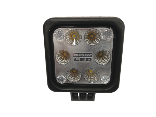 693LED1F47400-Photoroom.jpg