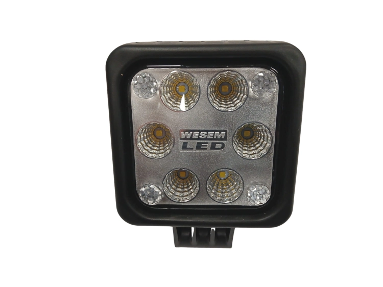 693LED1F47400-Photoroom.jpg