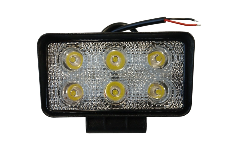 693LED0099-Photoroom.jpg