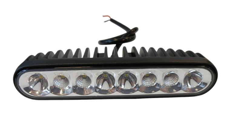 693LED3301-Photoroom.jpg