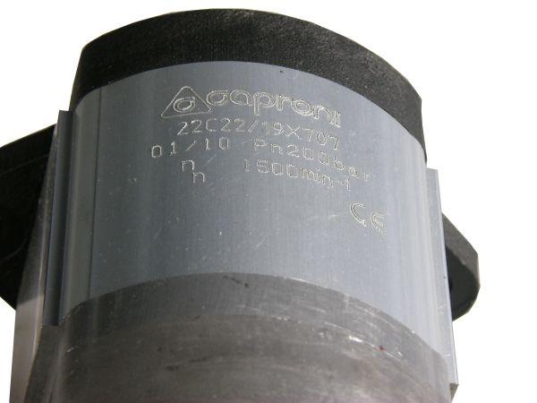 3816911M91003.jpg